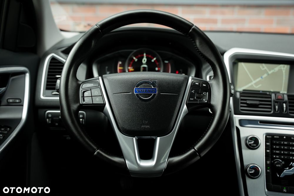 Volvo XC 60 D3 Drive-E Ocean Race - 30