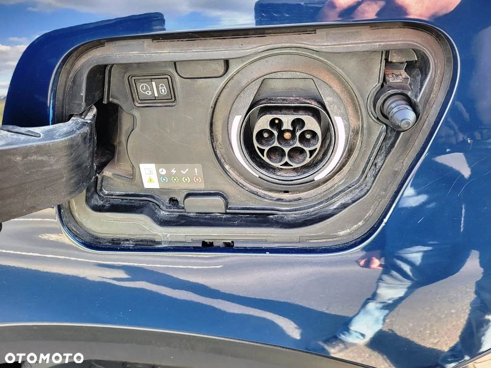 Peugeot 3008 1.6 PureTech Hybrid PHEV Allure S&S EAT8 - 7
