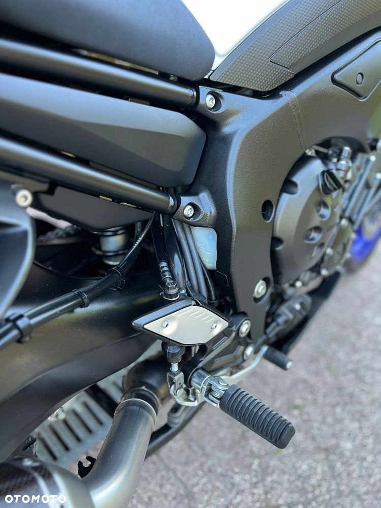 Yamaha FZ8 - 19