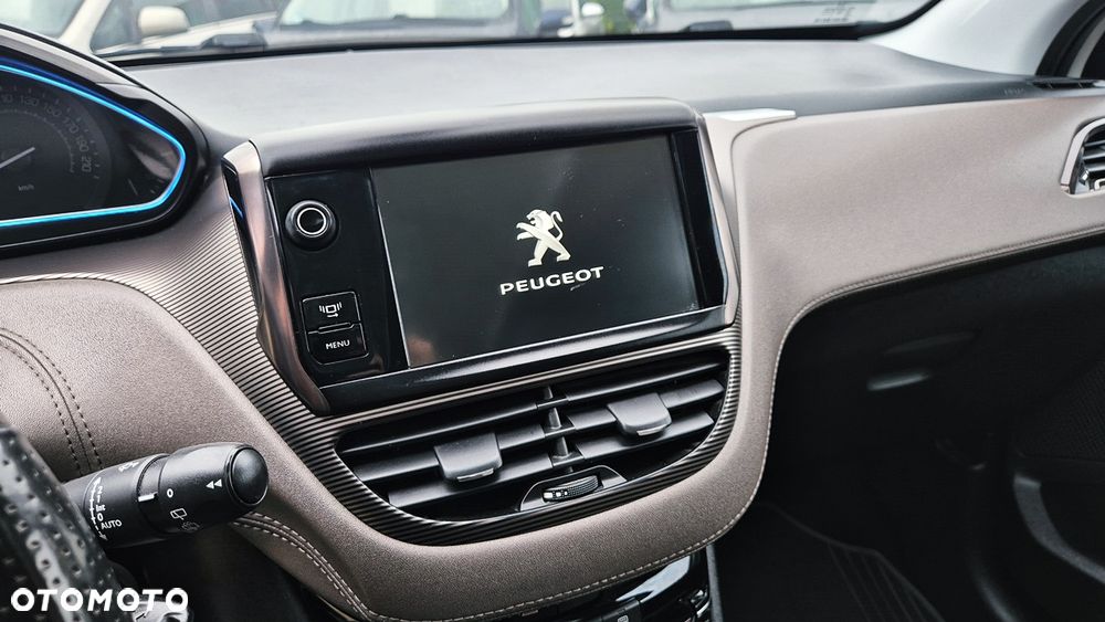 Peugeot 2008 1.6 VTi Allure - 29