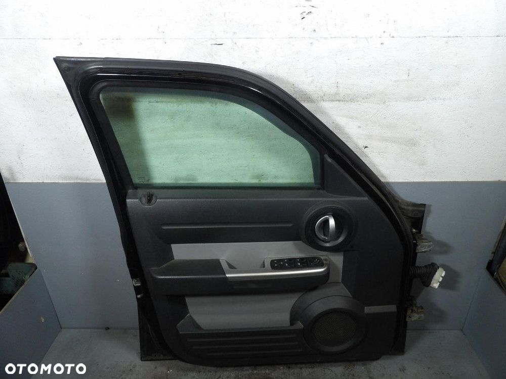 DODGE NITRO DRZWI PRZÓD LEWE  PXR - 6
