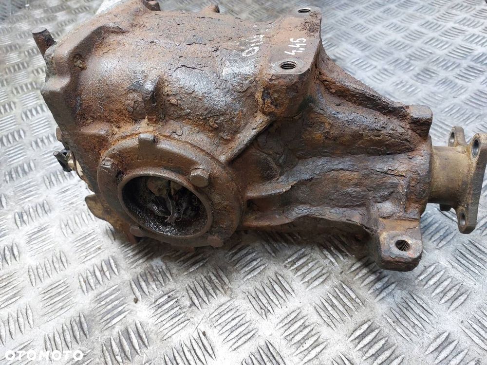DYFERENCJAŁ DYFER MOST BMW E30 318i M40 4.45 BMW E36 COMPACT BMW E34 - 3
