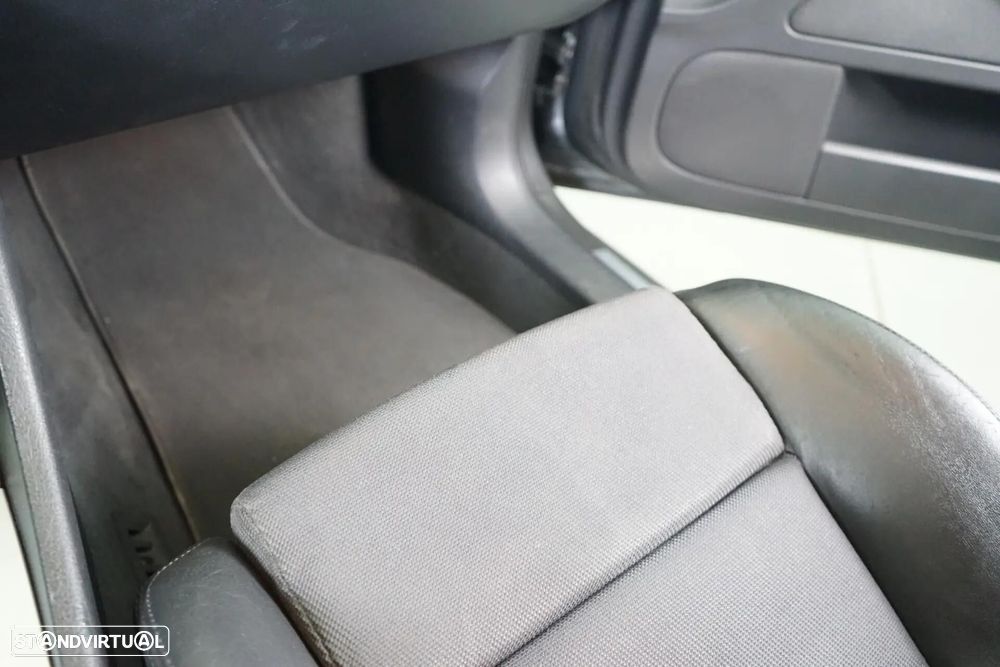 Audi A4 Avant 2.0 TDI S-line Multitronic - 31