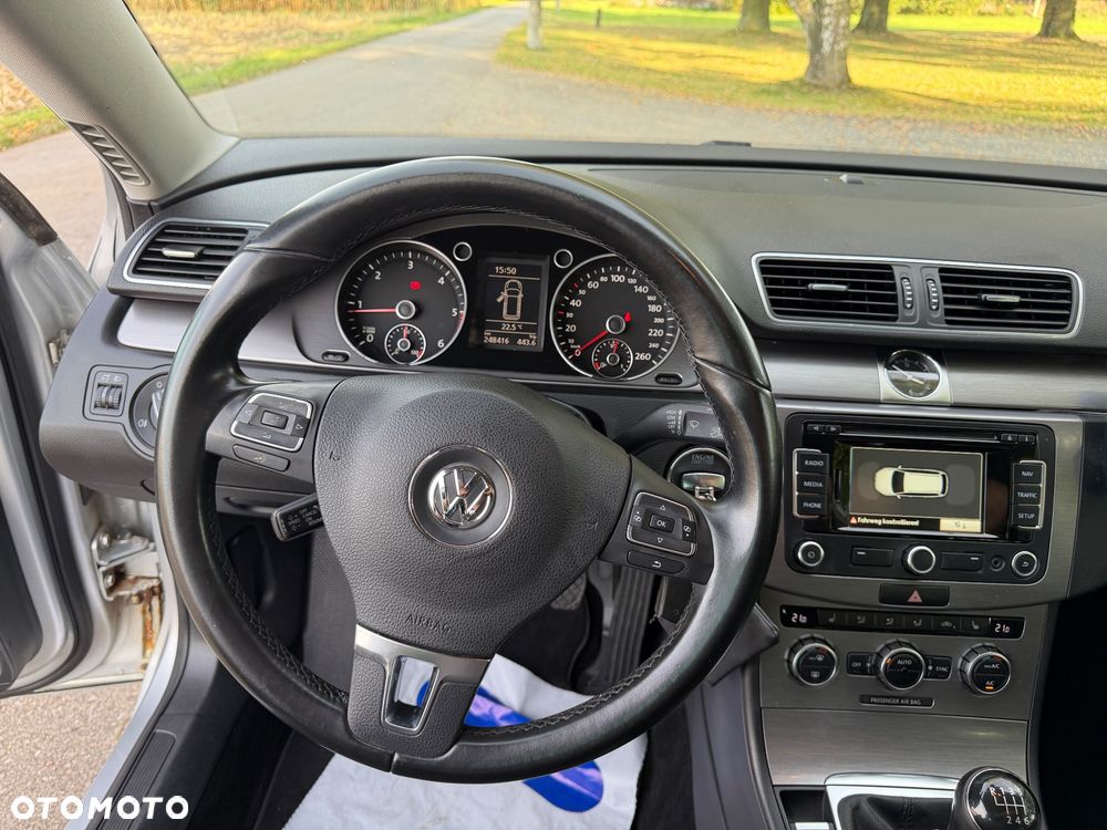 Volkswagen Passat - 28