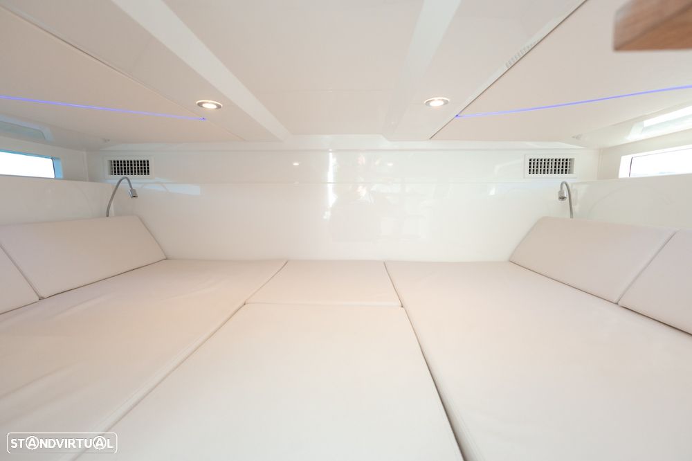 De Antonio Yachts D32 - 13