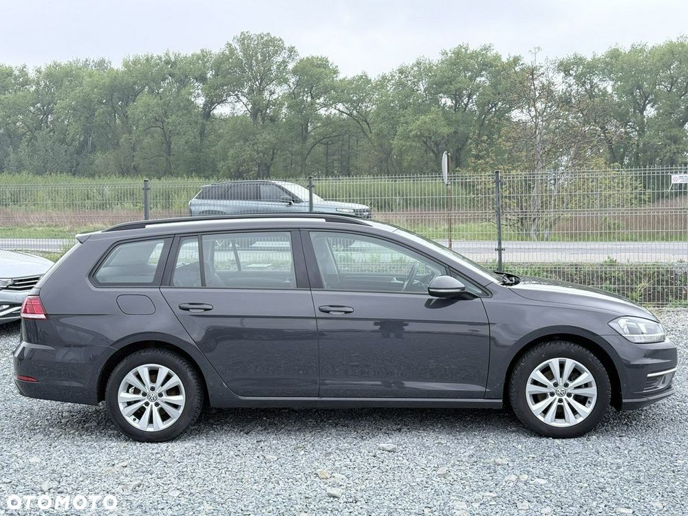 Volkswagen Golf Variant - 10