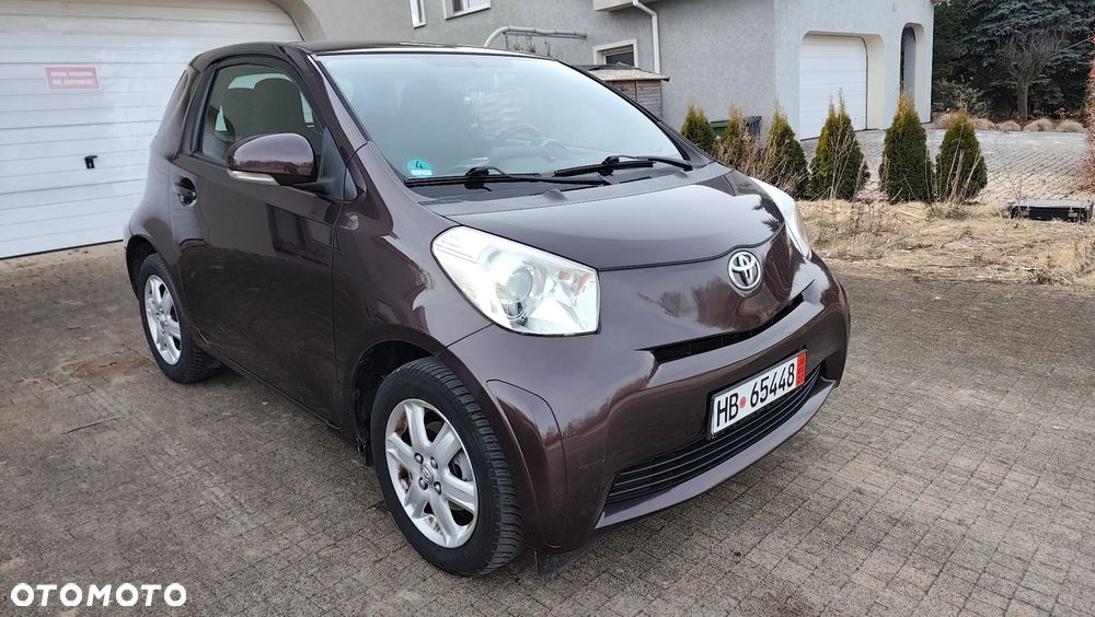 Toyota iQ - 19