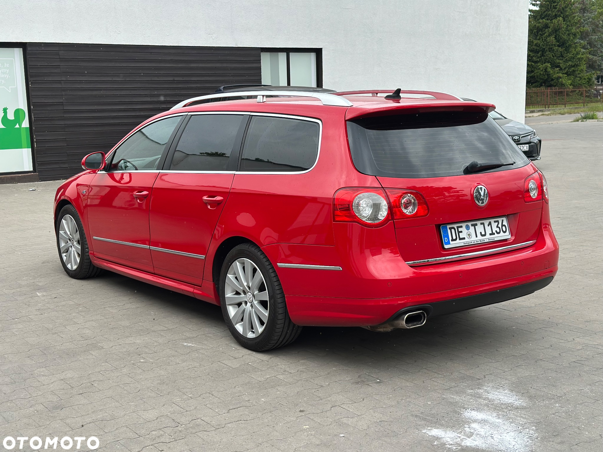 Volkswagen Passat Variant 2.0 TSI R-Line - 9