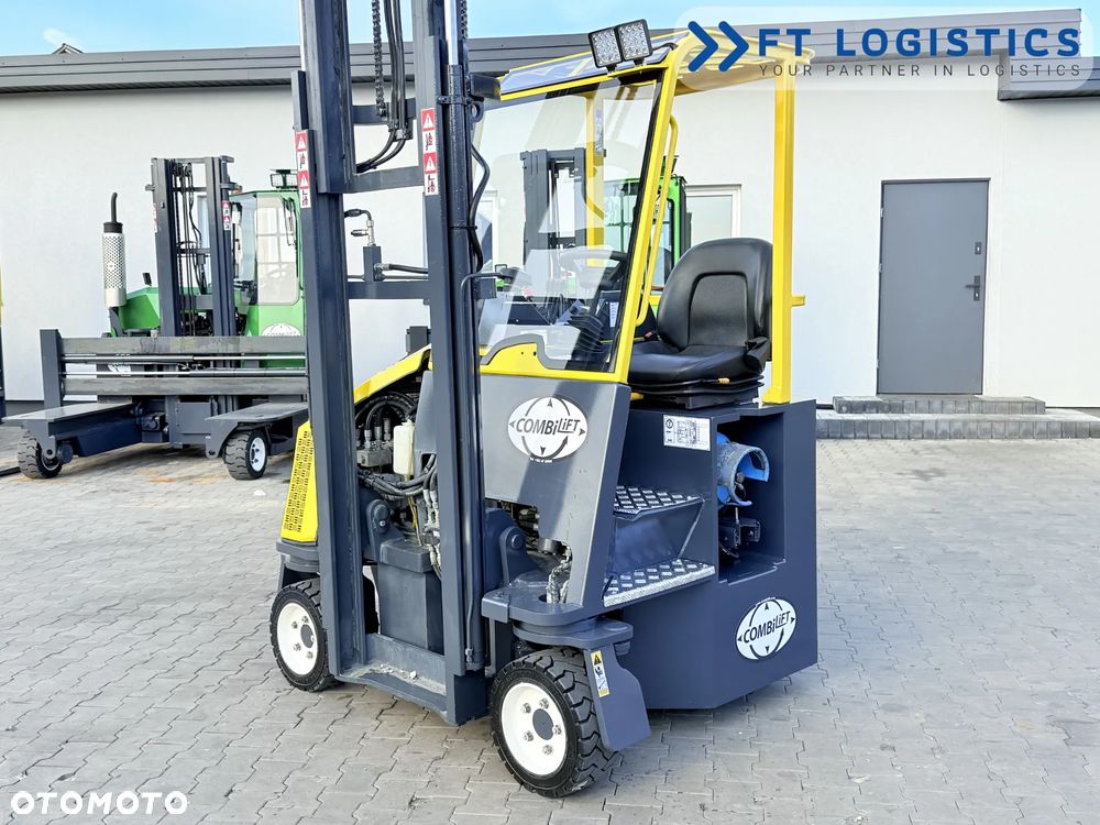 Combilift WÓZEK CZTEROKIERUNKOWY - WIELOKIERUNKOWY | COMBILIFT CB3000 | GAS | TRIPLEX 4900MM | WOLNY SKOK | POZYCJONER WIDEŁ | PRZESUW WIDEŁ | STAN IDEALNY | Szeroka oferta wózków czterokierunkowych i bocznych, dopasowanych do różnorodnych potrzeb i zastosowań - 33