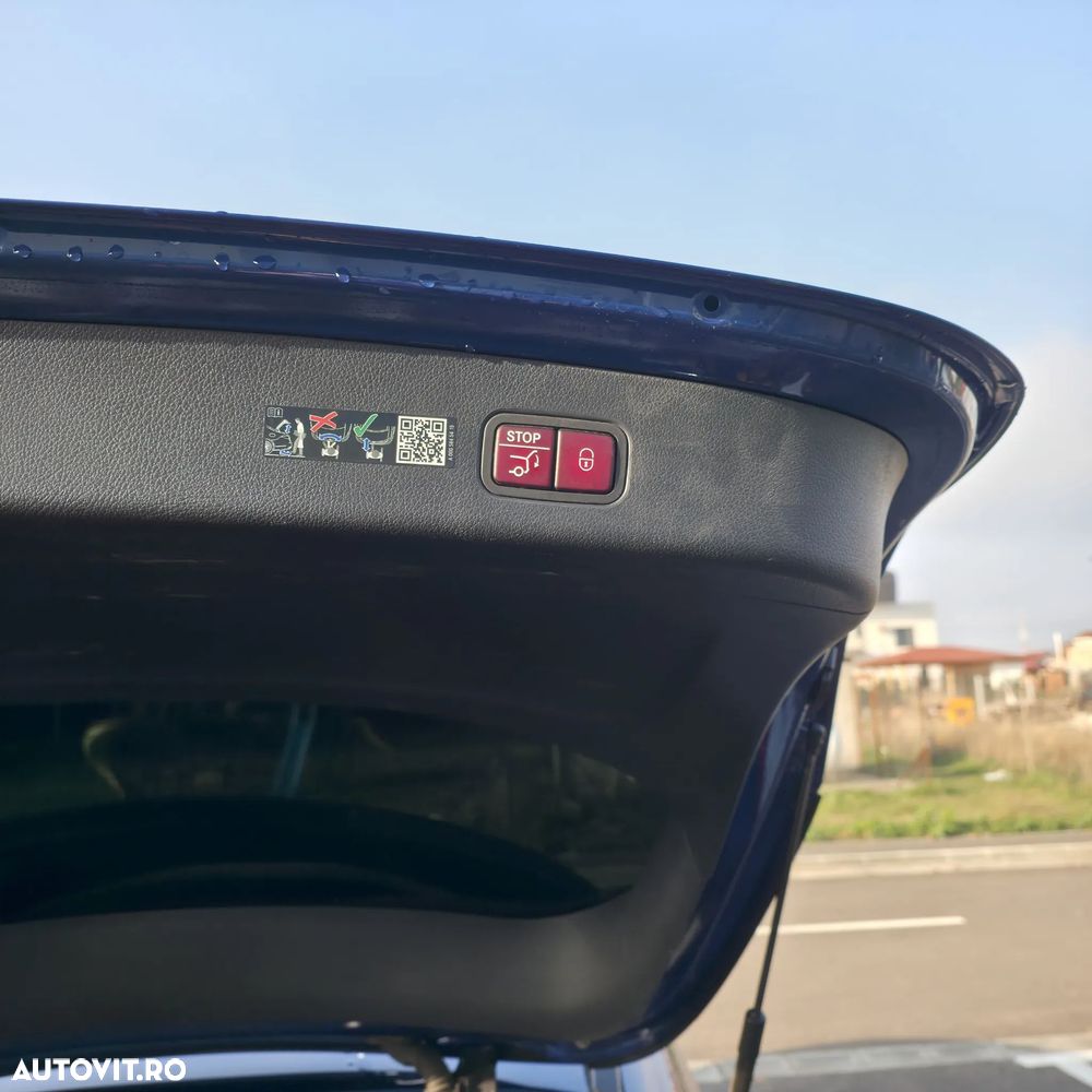 Mercedes-Benz GLC - 9