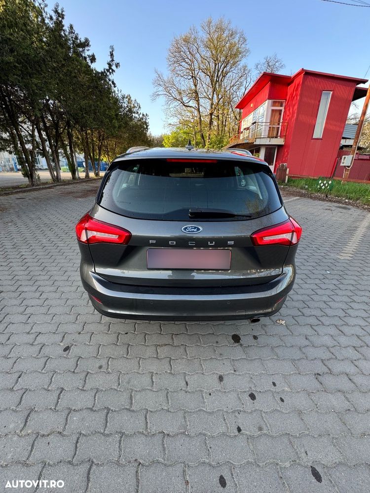 Ford Focus - 5