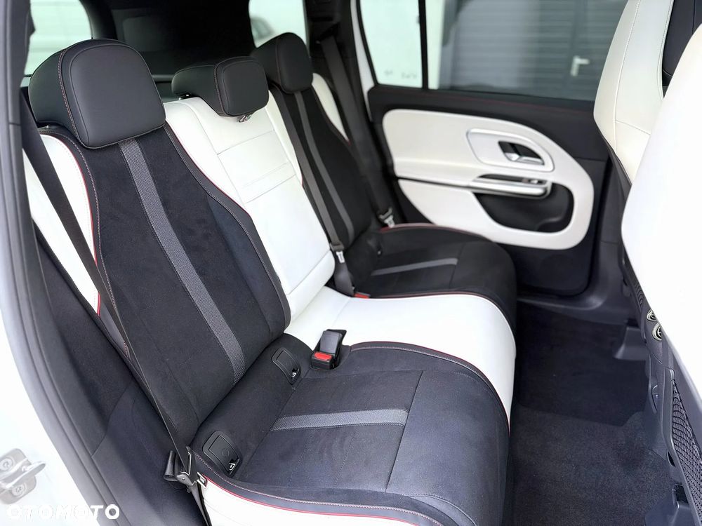 Mercedes-Benz GLB - 31