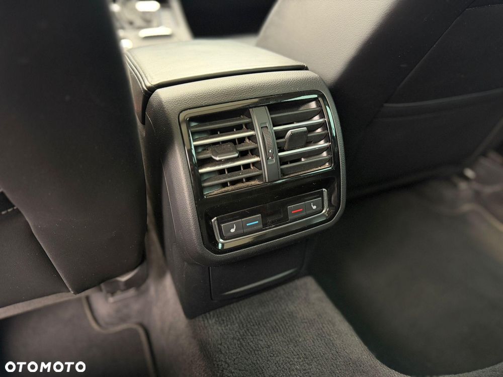 Volkswagen Passat Alltrack 2.0 TDI SCR 4Motion DSG (BMT) - 5