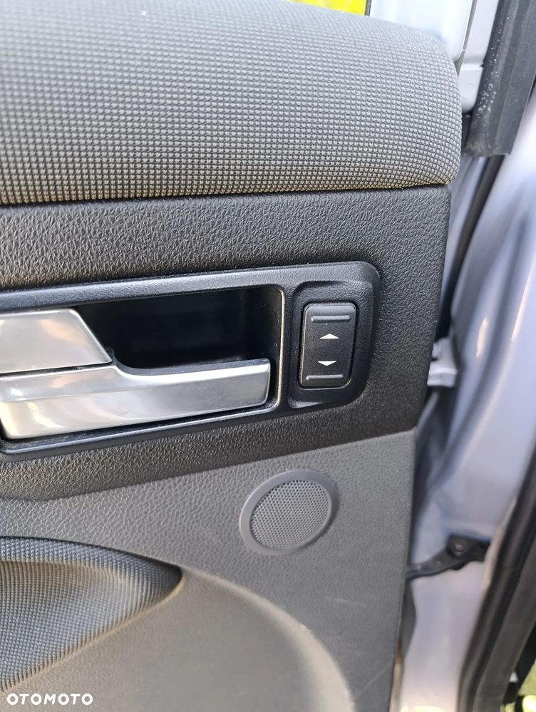 Ford Kuga 2.0 TDCi Titanium - 7