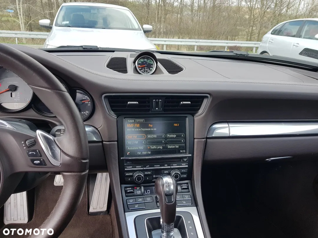 Porsche 911 Carrera 4S PDK - 24