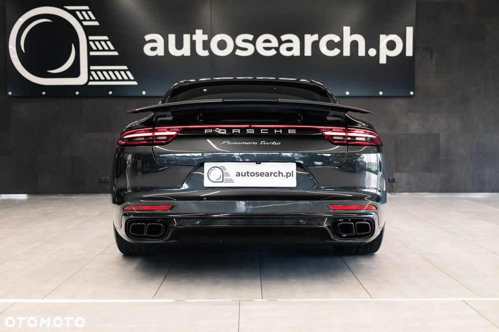 Porsche Panamera Turbo - 6