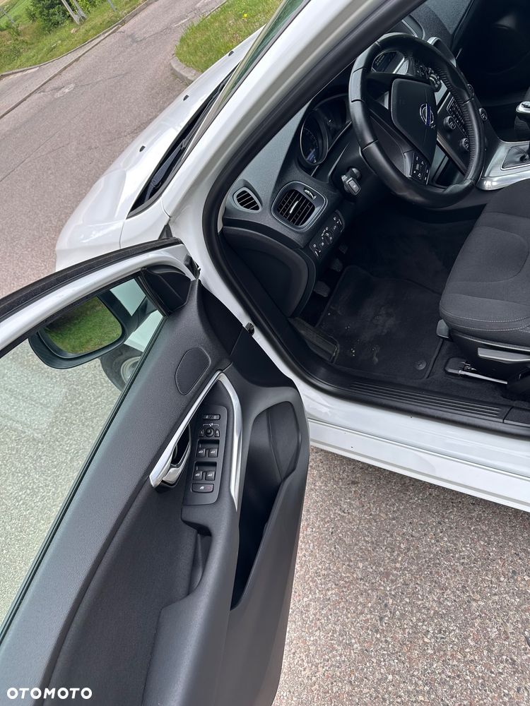 Volvo V40 T2 - 15