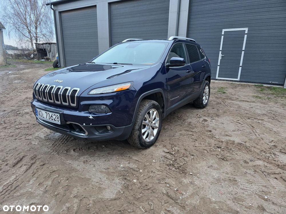 Jeep Cherokee - 4