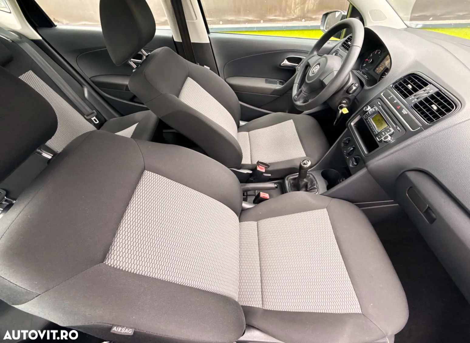 Volkswagen Polo - 19