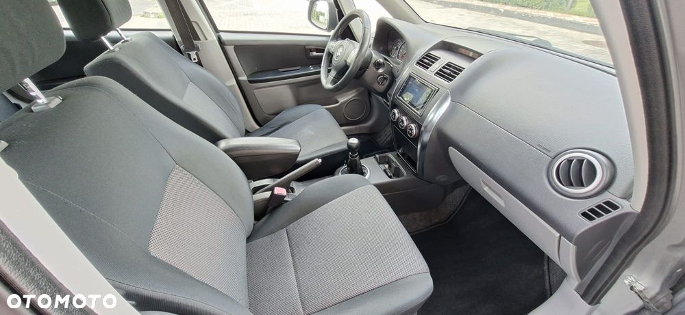 Suzuki SX4 1.6 VVT 4x2 Comfort - 8