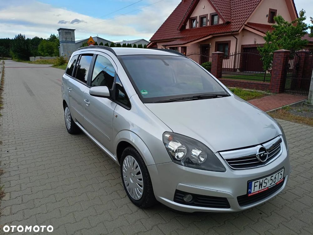 Opel Zafira - 1
