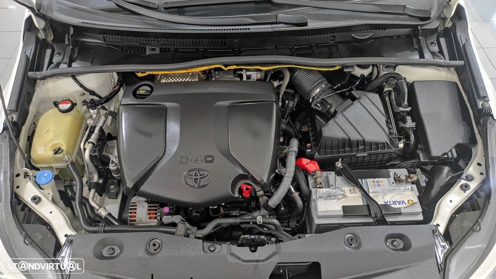 Toyota Avensis Touring Sports 2.0 D-4D Exclusive+GPS - 46