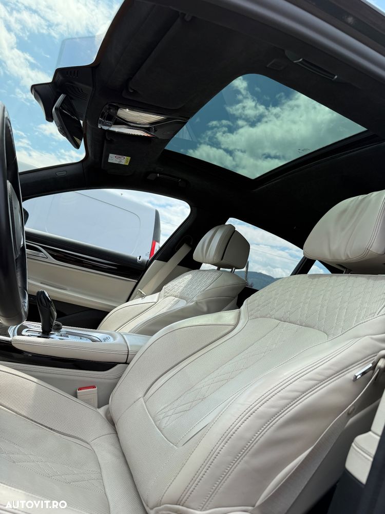 BMW Seria 7 750i xDrive - 12