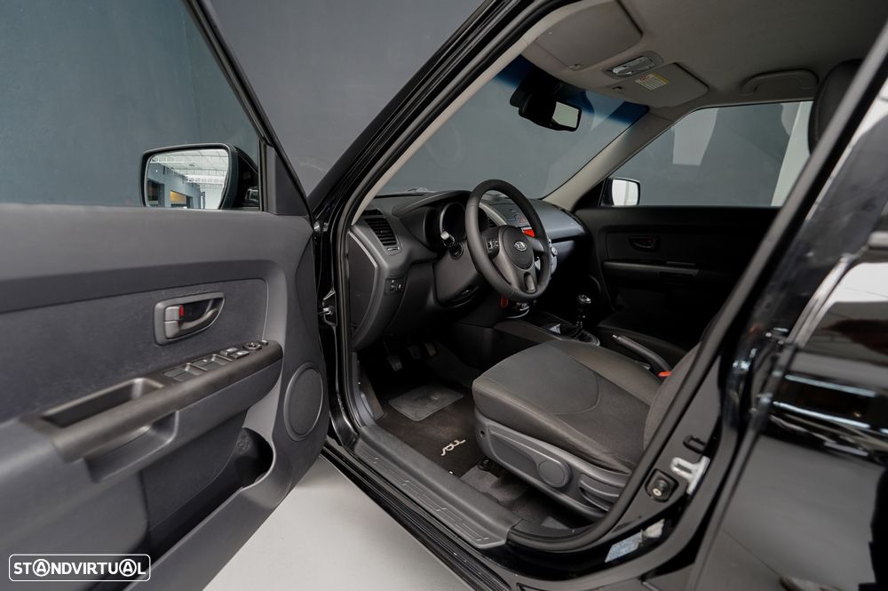 Kia Soul 1.6 CRDi TX - 12