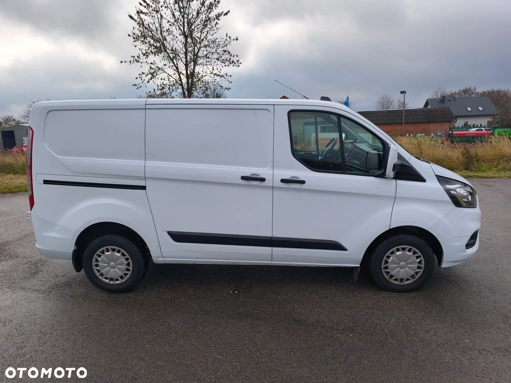 Ford TRANSIT CUSTOM - 13
