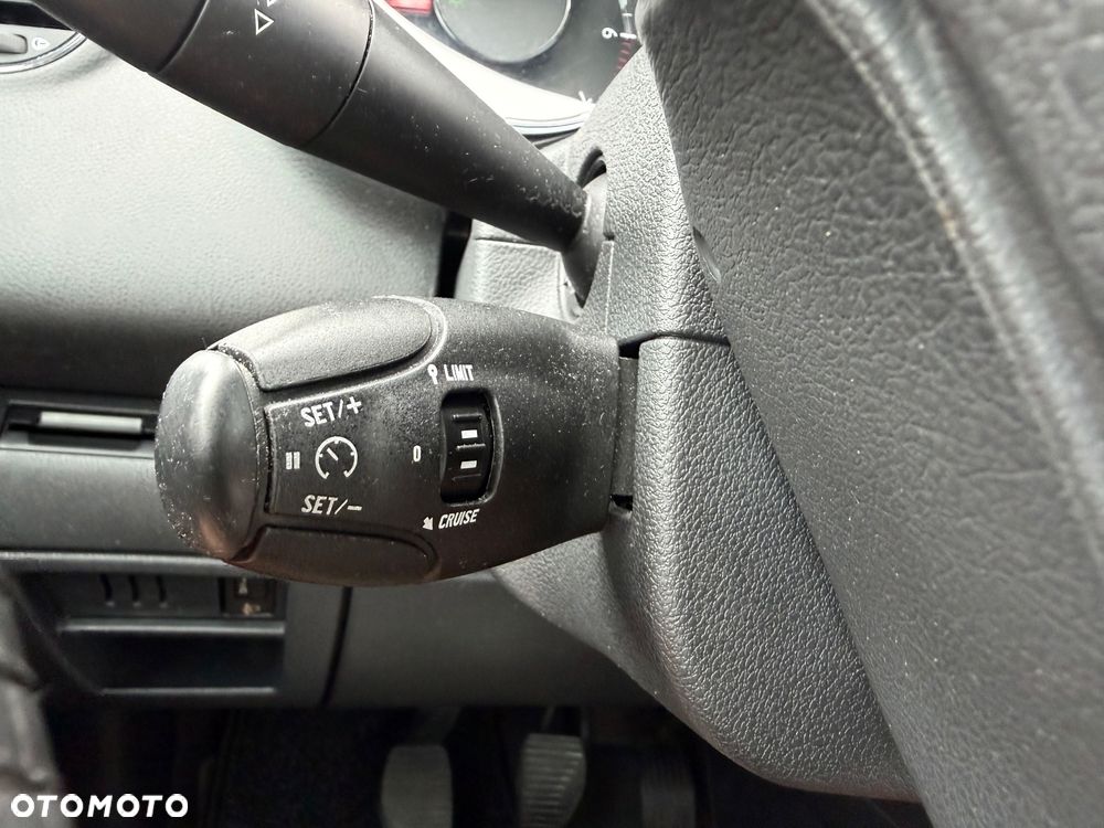 Peugeot 3008 155 THP Allure - 17