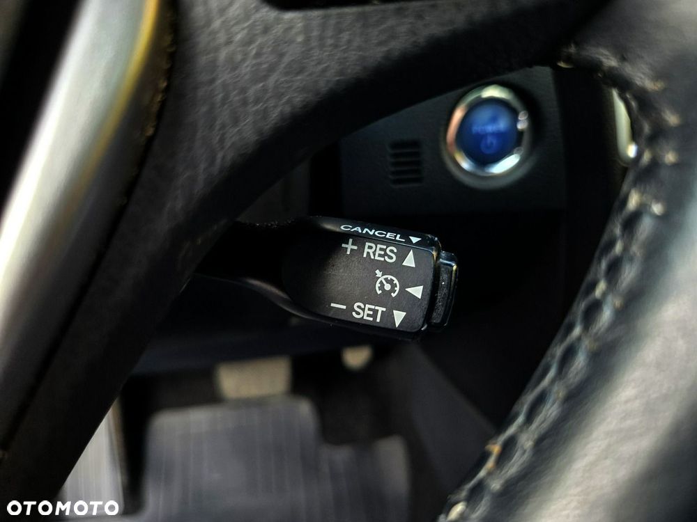 Toyota Auris 1.8 Executive - 18