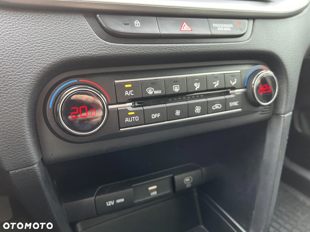 Kia Ceed 1.5 T-GDI M - 21