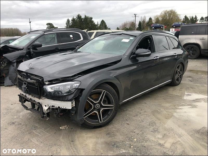 Mercedes-Benz Klasa E - 1