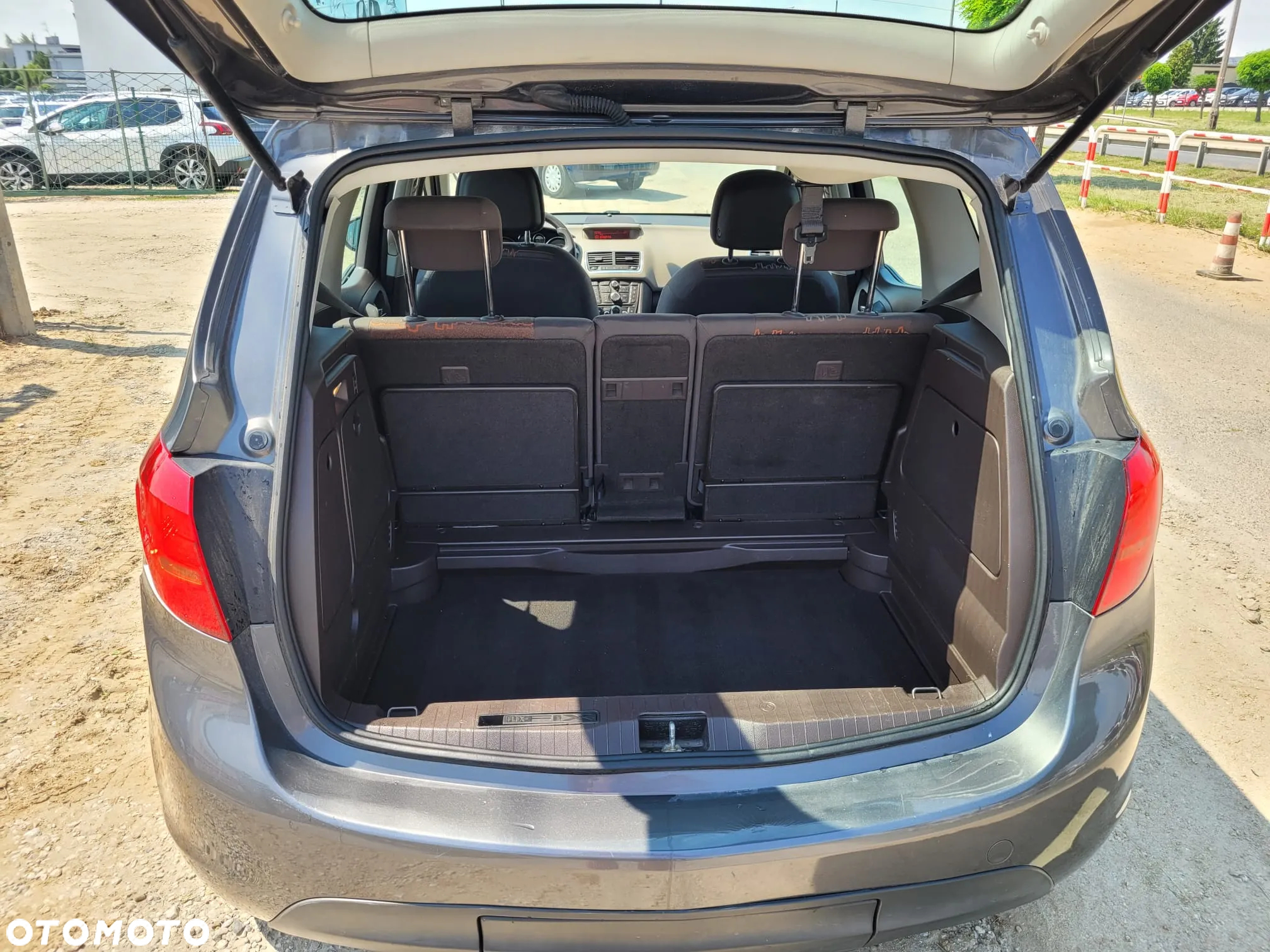 Opel Meriva 1.4 Color Edition - 10