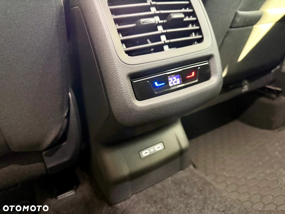Volkswagen T-Roc 1.5 TSI Life DSG - 16