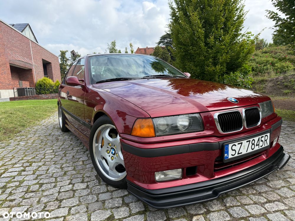 BMW Seria 3 330i - 4