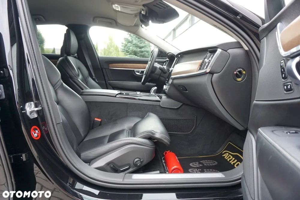 Volvo S90 T8 Twin Engine AWD Geartronic Inscription - 33