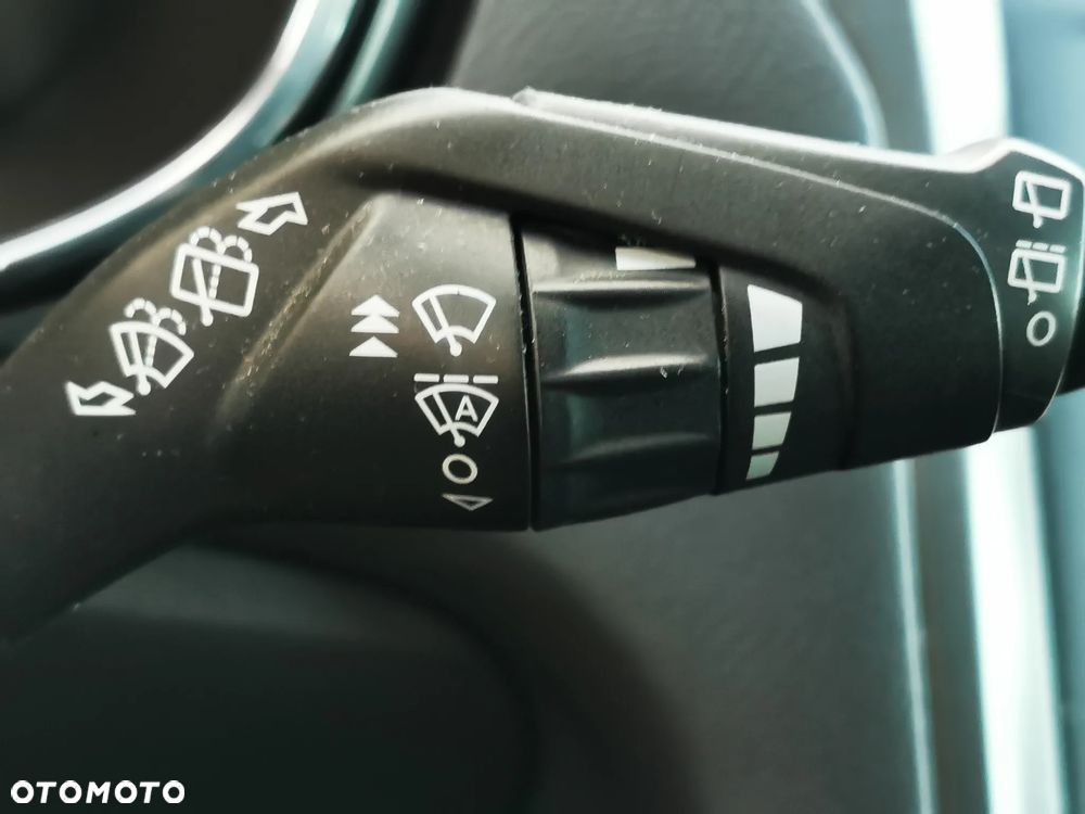 Ford Mondeo Turnier 2.0 TDCi Start-Stopp PowerShift-Aut Titanium - 28