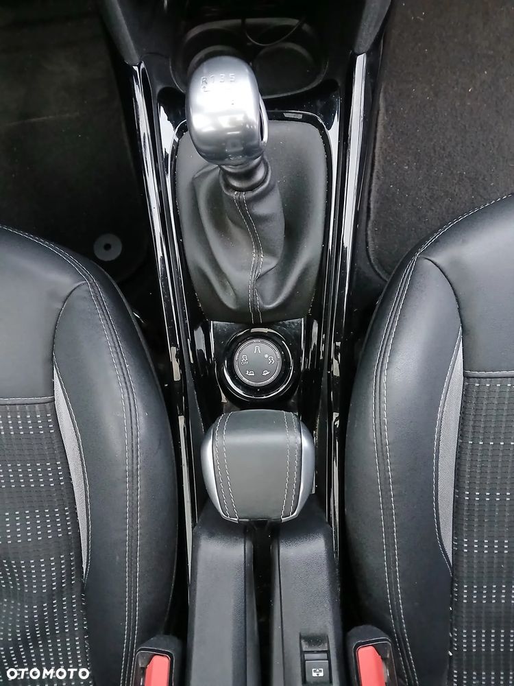 Peugeot 2008 BlueHDi FAP 120 STOP & START Allure - 25