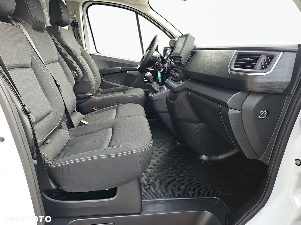 Renault Trafic - 18