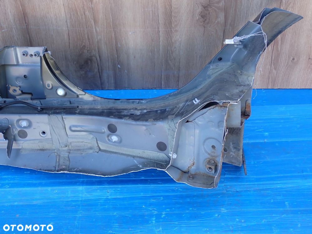 TOYOTA AYGO 06-12 PRÓG PRAWY 211 - 12