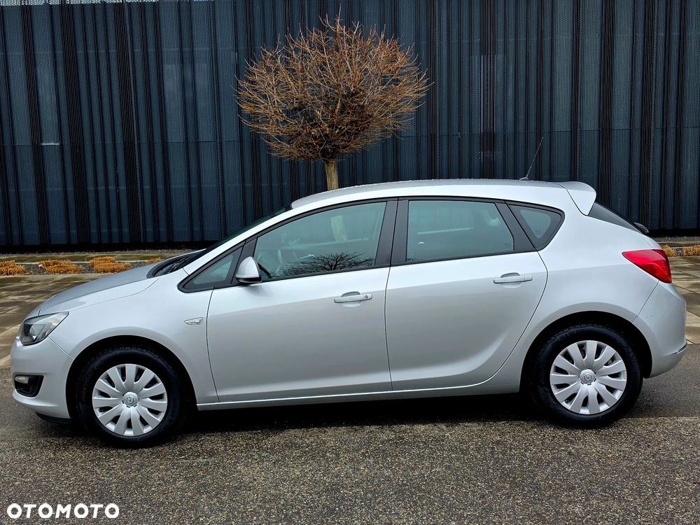 Opel Astra 1.6 Enjoy - 24