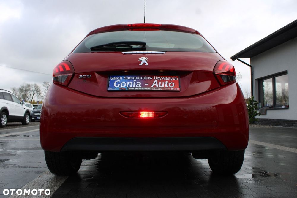 Peugeot 208 - 16