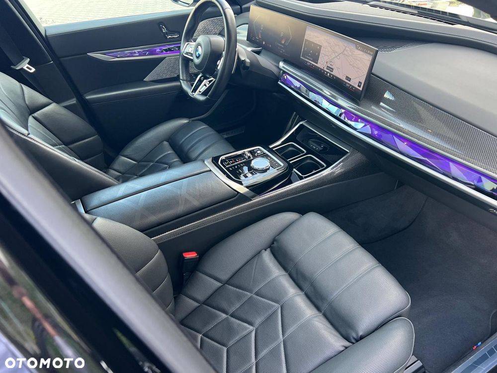 BMW Seria 7 - 11