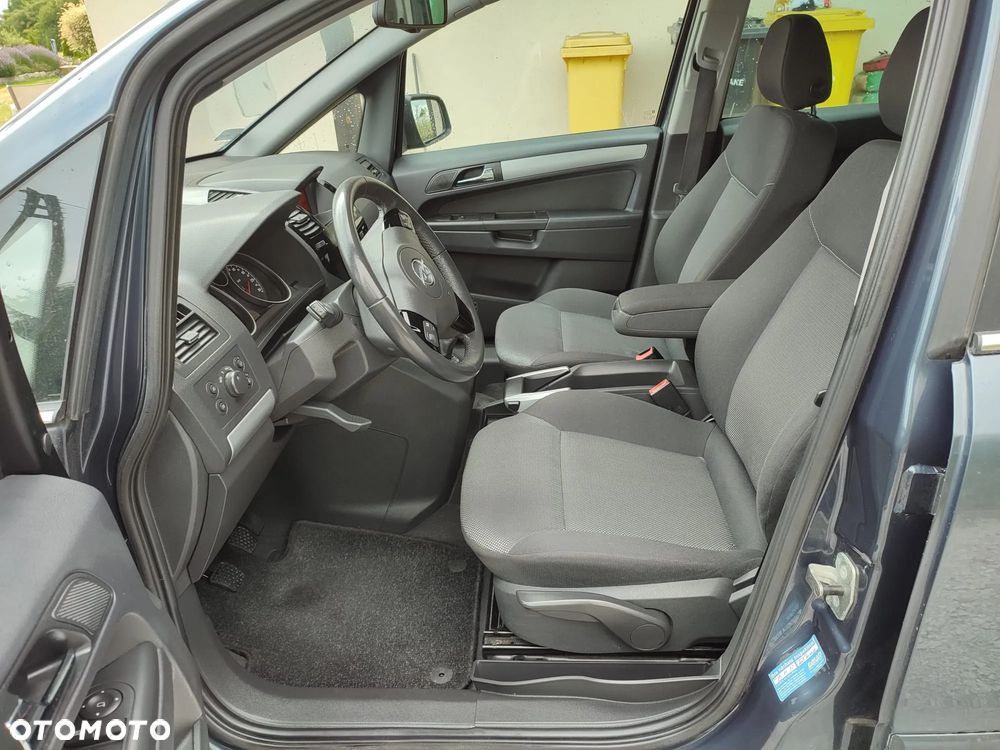 Opel Zafira - 9