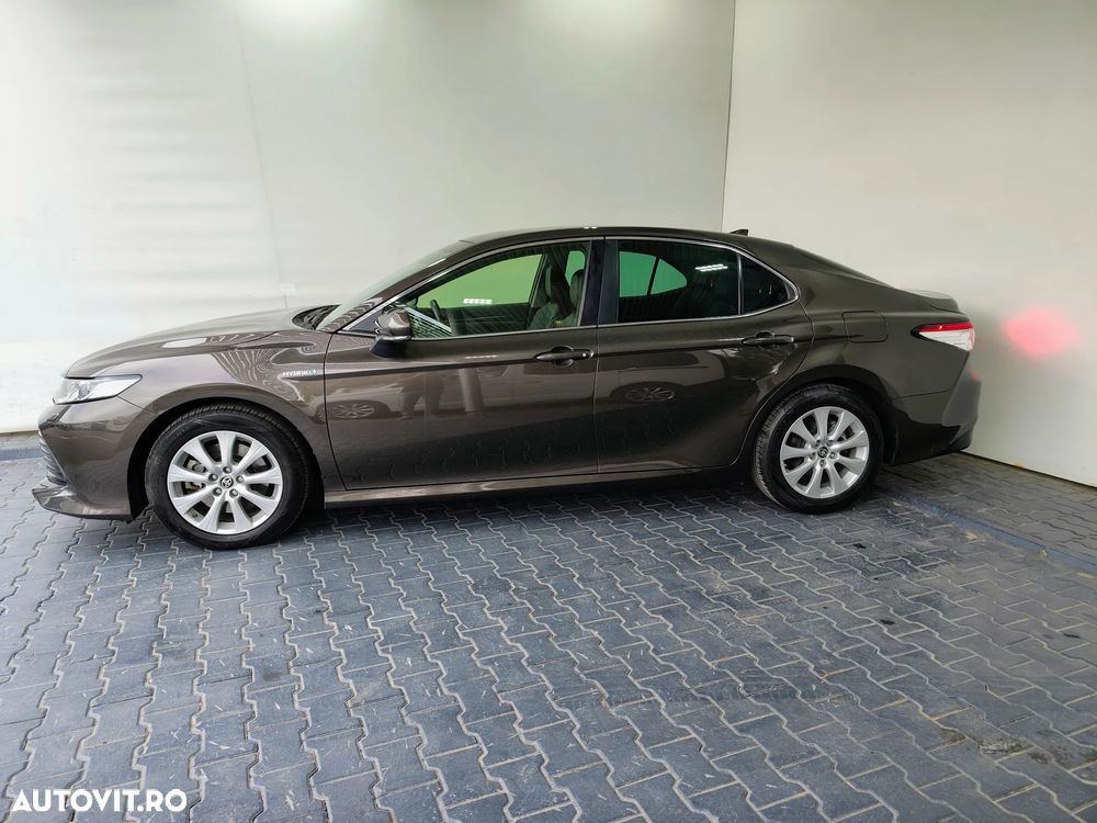 Toyota Camry 2.5 Hybrid Business - 2