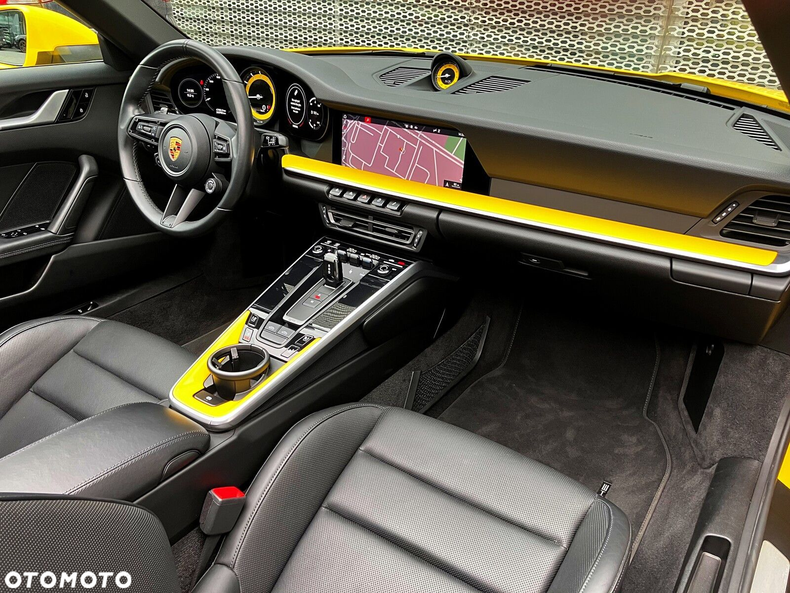 Porsche 911 Targa 4S - 23