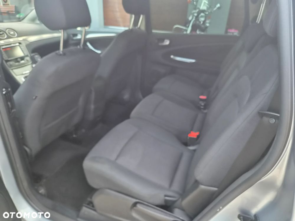 Ford S-Max - 15