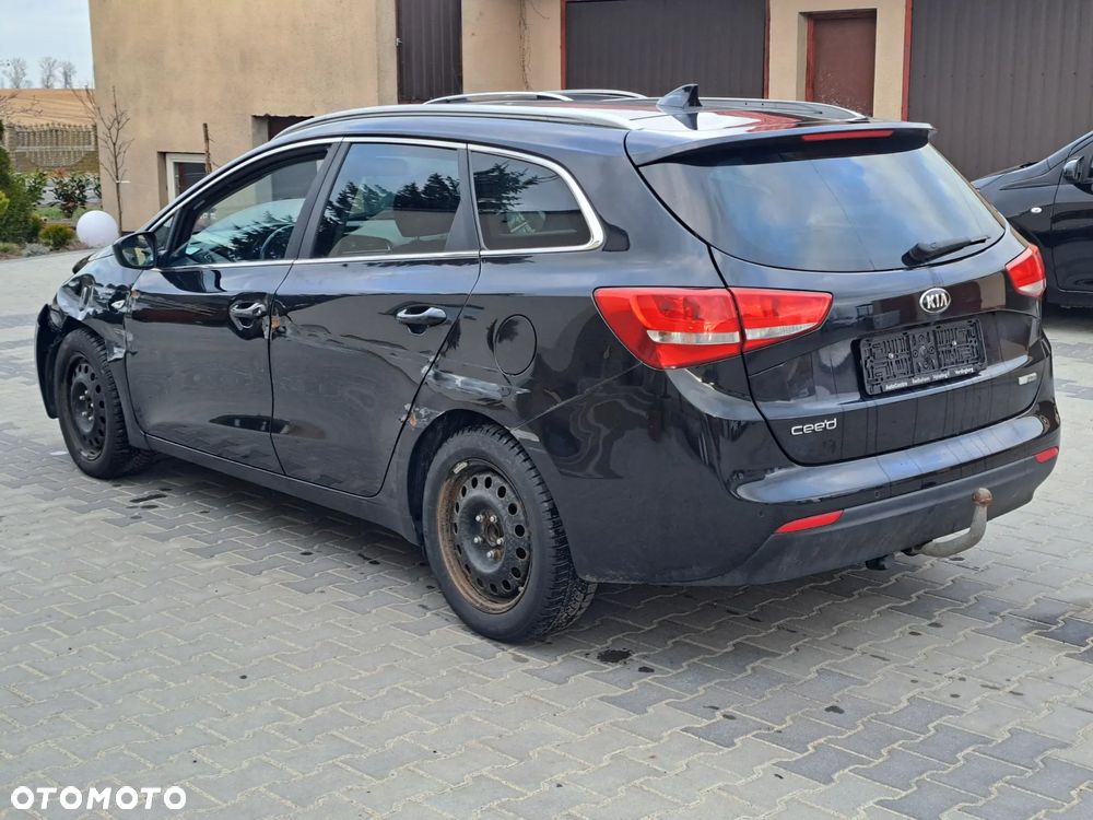 Kia Ceed 1.6 CRDi Vision - 17