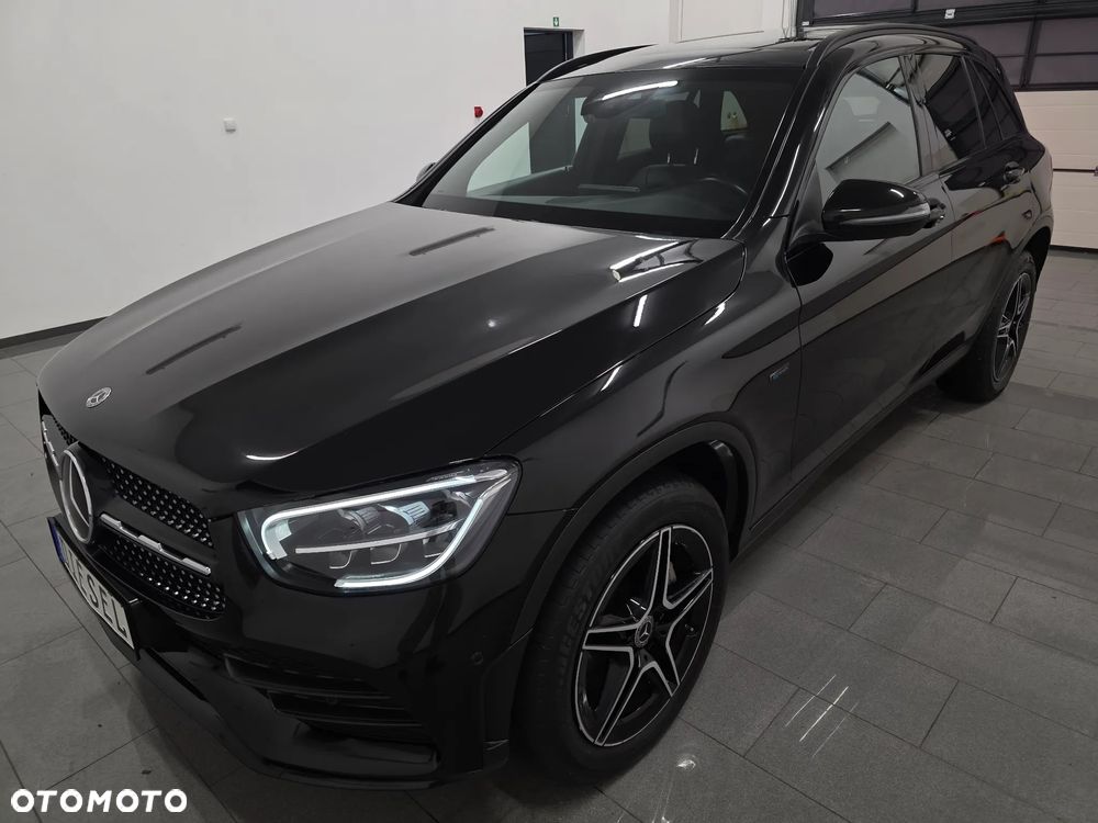 Mercedes-Benz GLC 300 de 4Matic 9G-TRONIC AMG Line Plus - 33